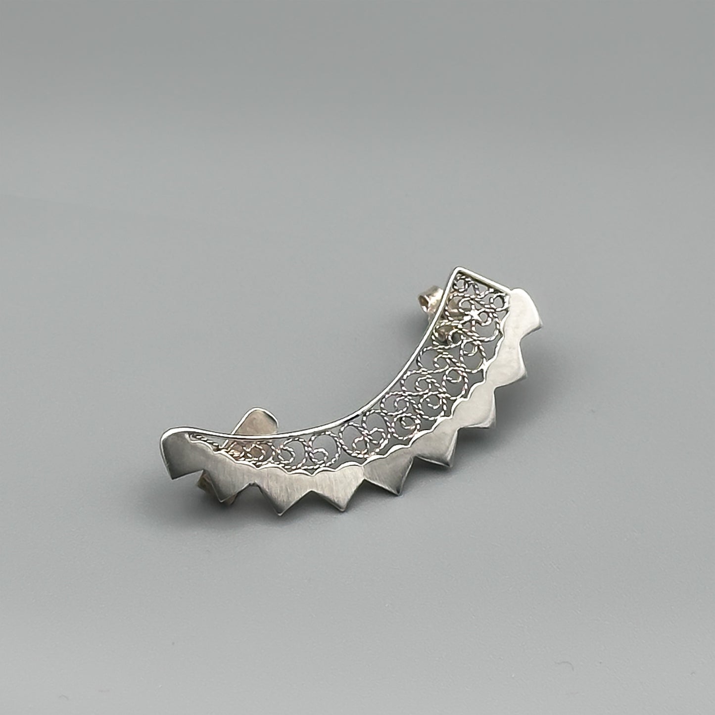 Damiel Ear Cuff – Filigree in Silver or Gold Vermeil